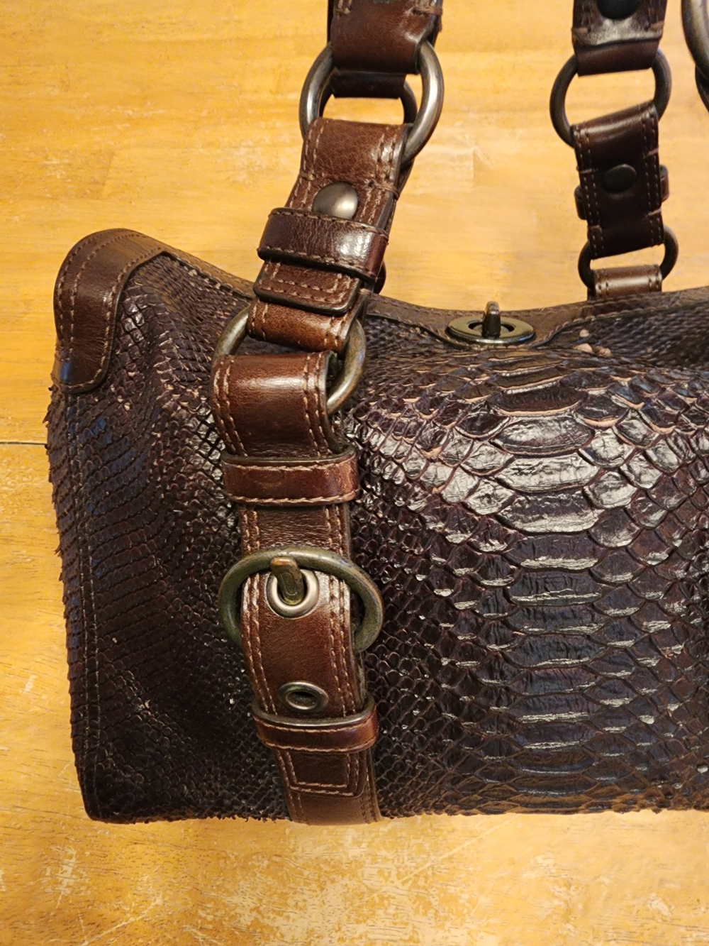 2007 limited edition Coach Chelsea Satchel featuring dark brown python-embossed - Picture 7 of 16